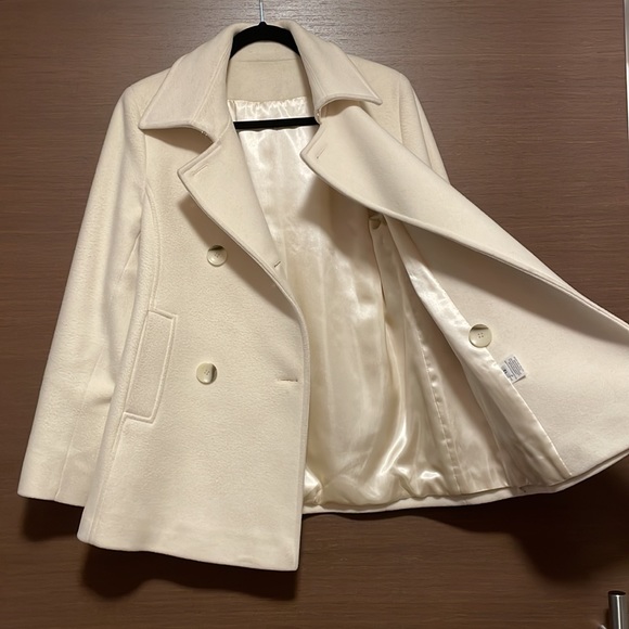 Mallia Cashmere and Wool double breasted coat - Picture 3 of 3